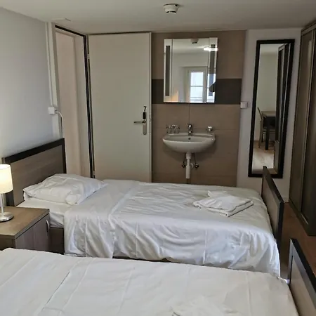 Buffet De La Gare Отель *