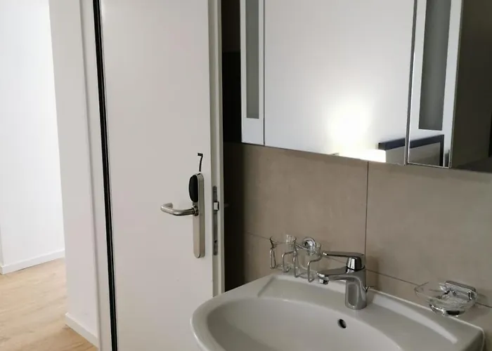 Buffet De La Gare * מונטרה